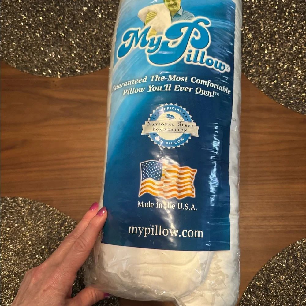 MyPillow- S/Q Medium NWT - Picture 1 of 3